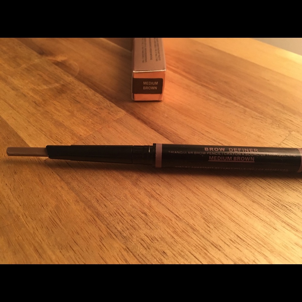 Anastasia Beverly Hills Brow Definer Medium Brown